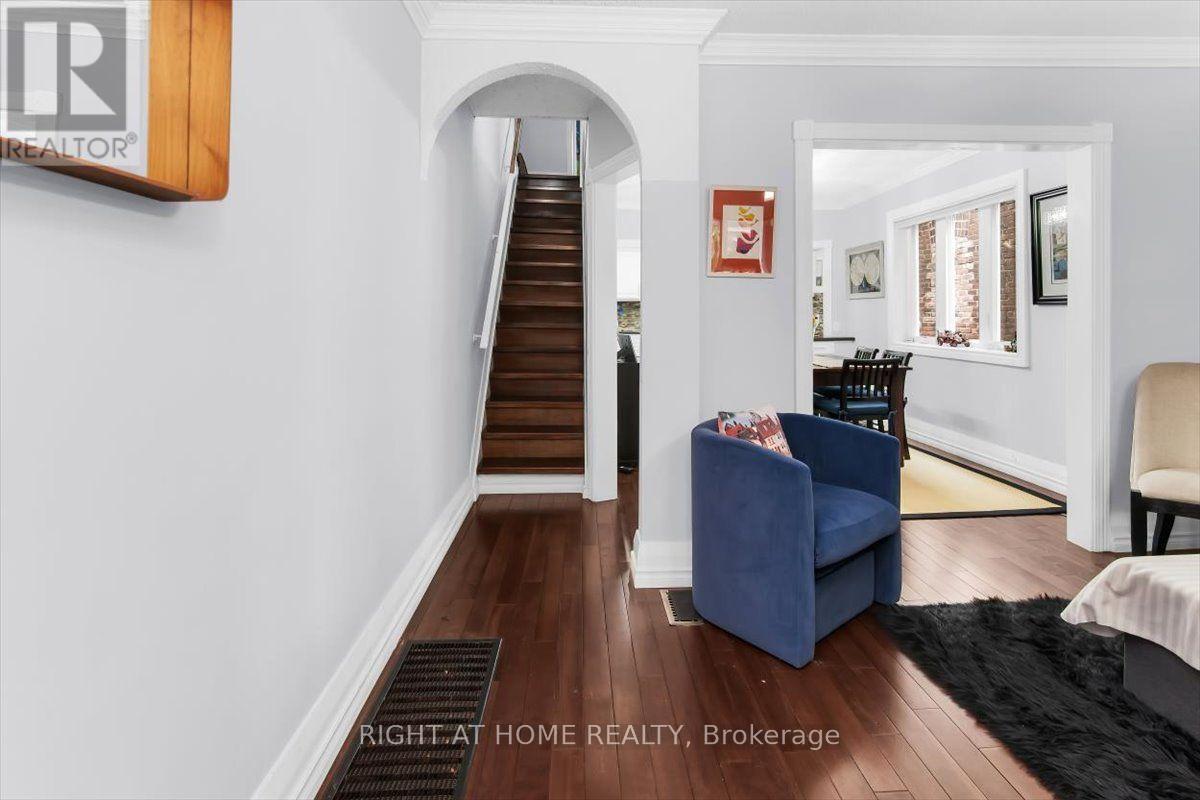292 Arlington Avenue, Toronto, Ontario  M6C 2Z7 - Photo 4 - C13807998