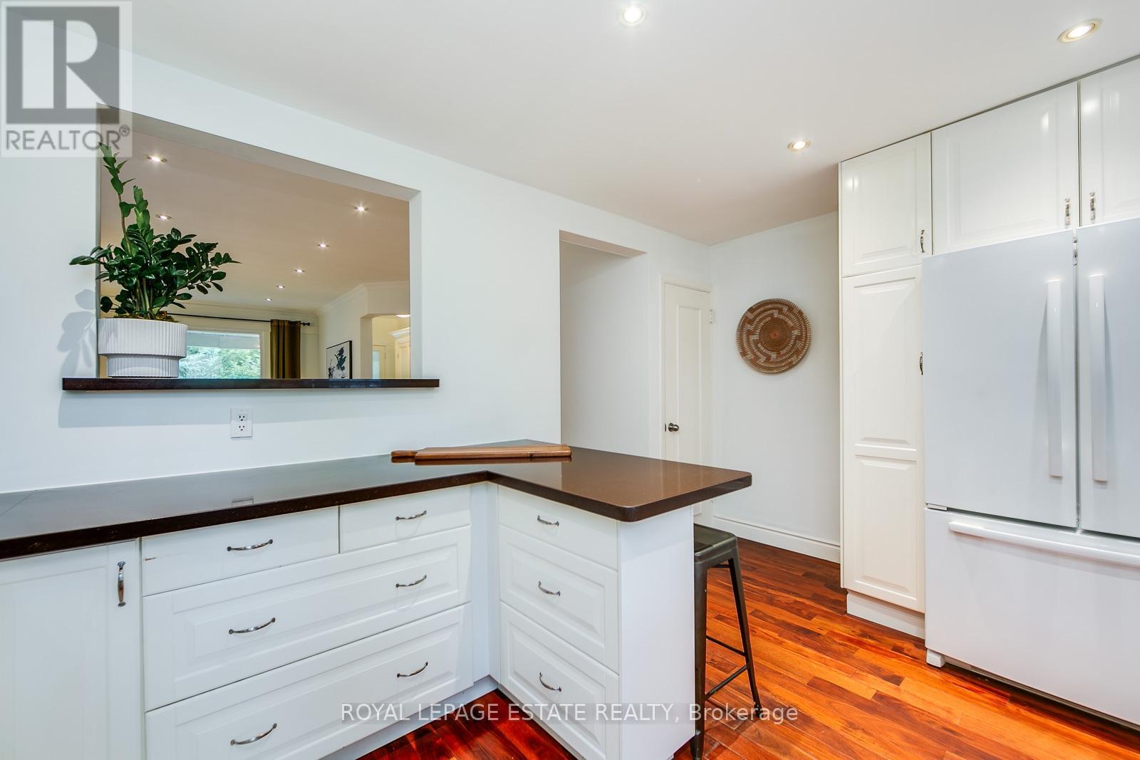 98 Malvern Avenue N, Toronto, Ontario  M4E 3E5 - Photo 18 - E13807978