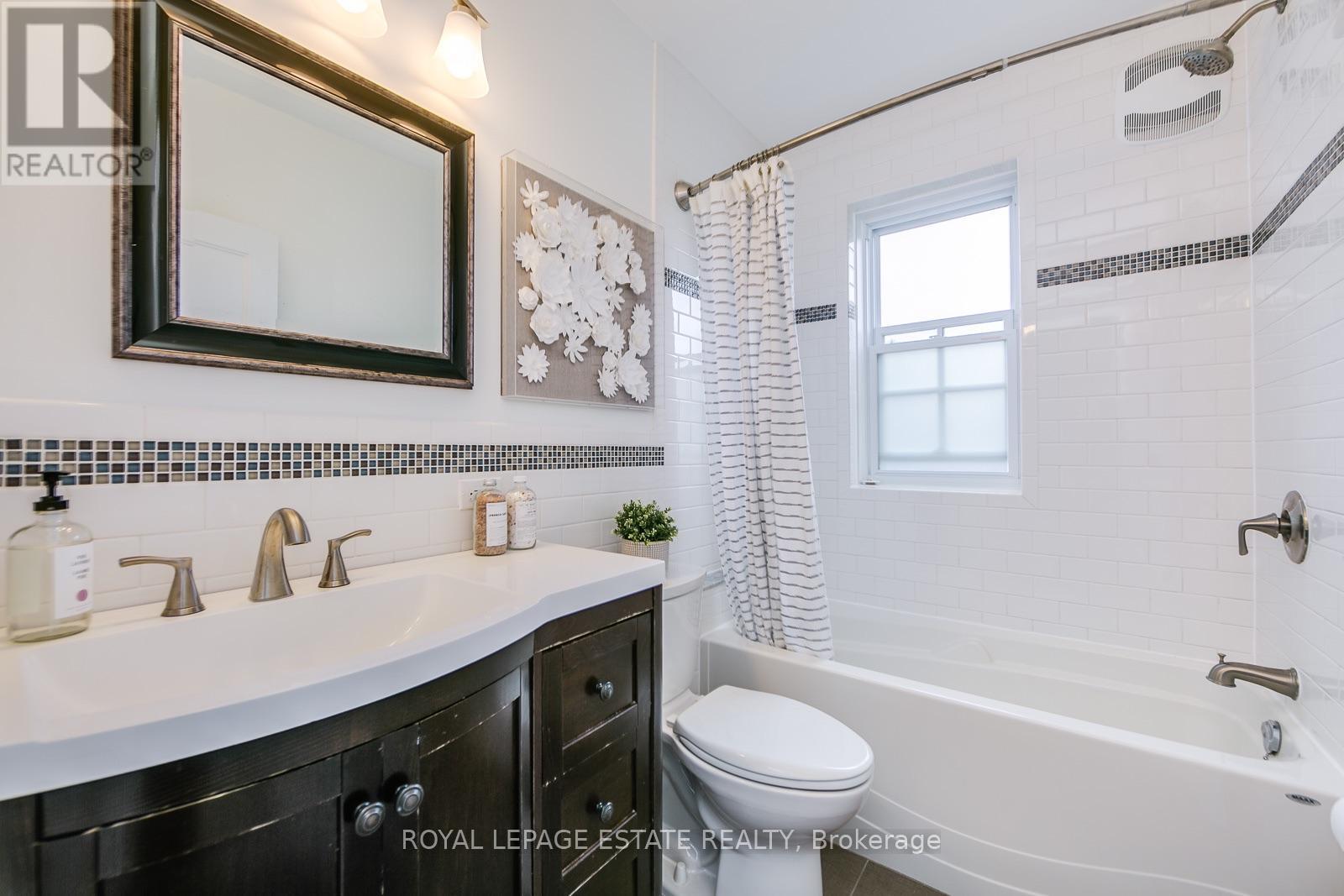 98 Malvern Avenue N, Toronto, Ontario  M4E 3E5 - Photo 27 - E13807978