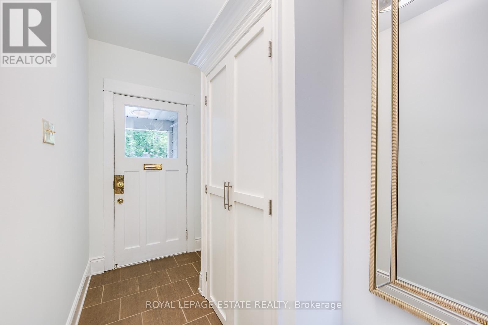 98 Malvern Avenue N, Toronto, Ontario  M4E 3E5 - Photo 4 - E13807978