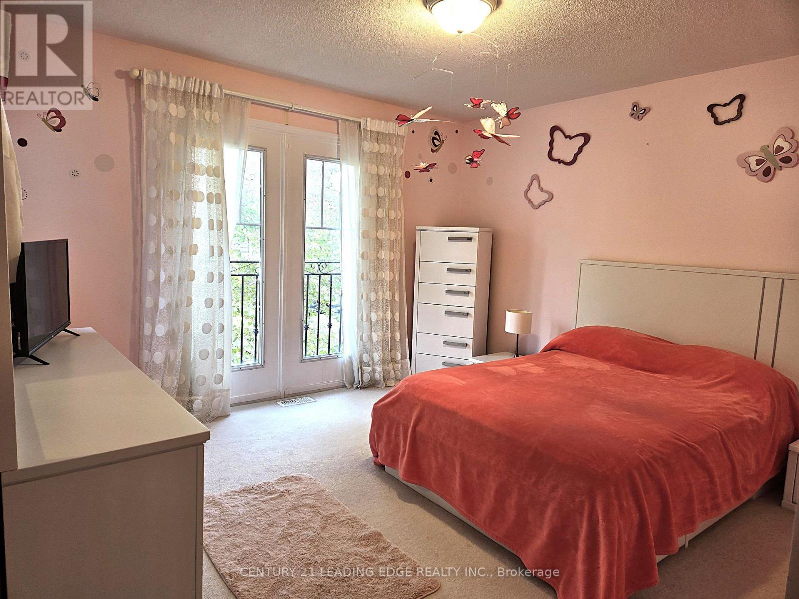 22 Westgate Avenue, Ajax, Ontario  L1Z 1R8 - Photo 17 - E13808006