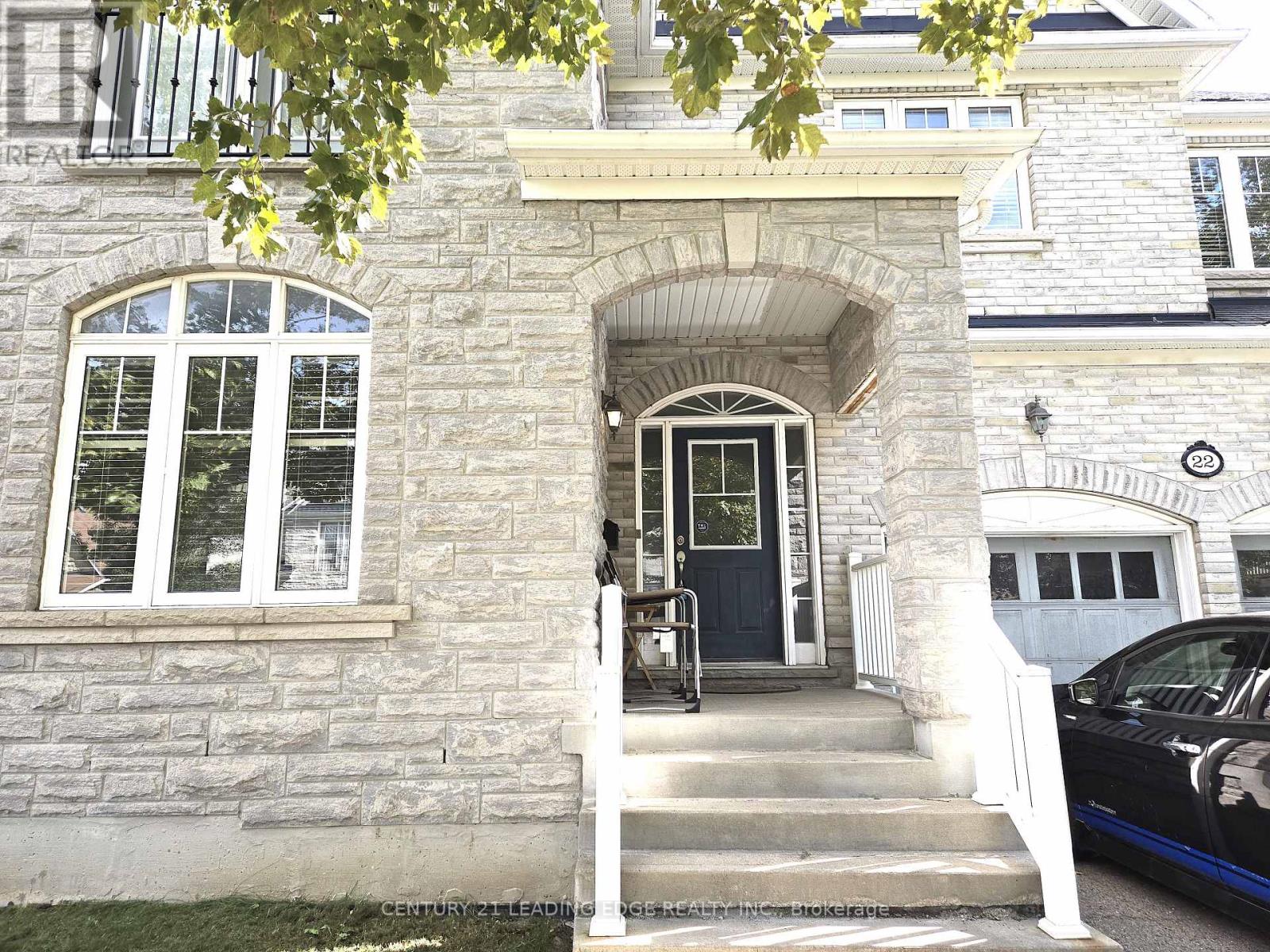 22 Westgate Avenue, Ajax, Ontario  L1Z 1R8 - Photo 2 - E13808006