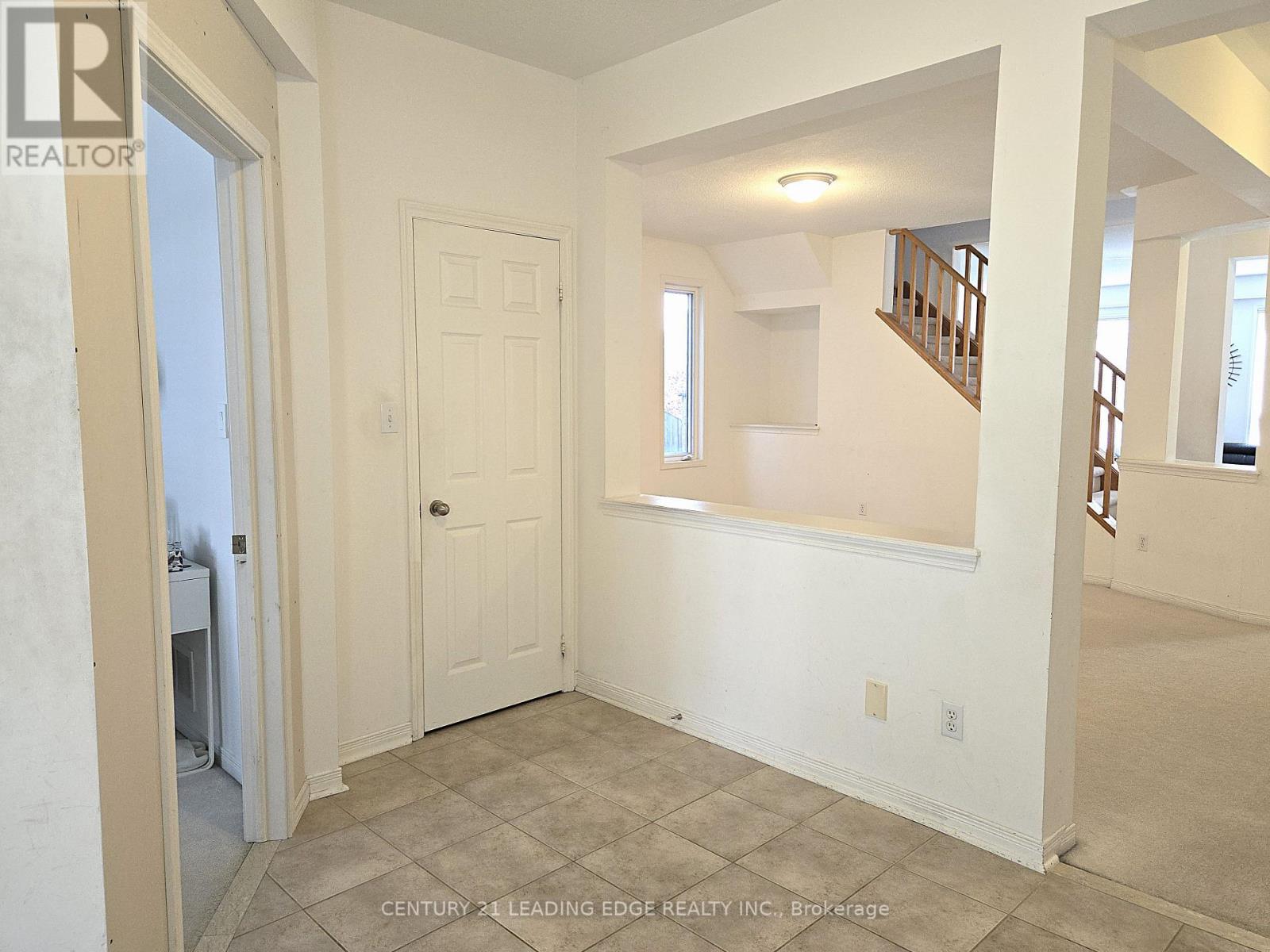 22 Westgate Avenue, Ajax, Ontario  L1Z 1R8 - Photo 3 - E13808006