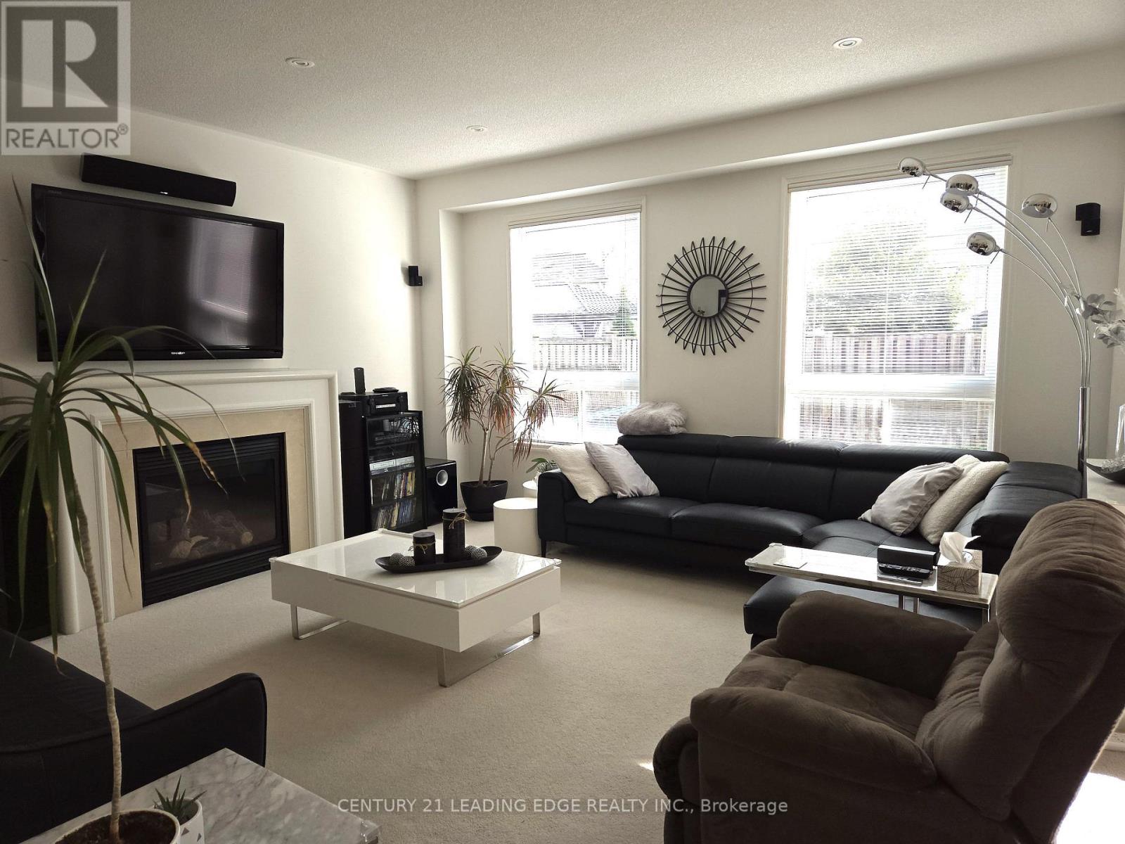 22 Westgate Avenue, Ajax, Ontario  L1Z 1R8 - Photo 6 - E13808006