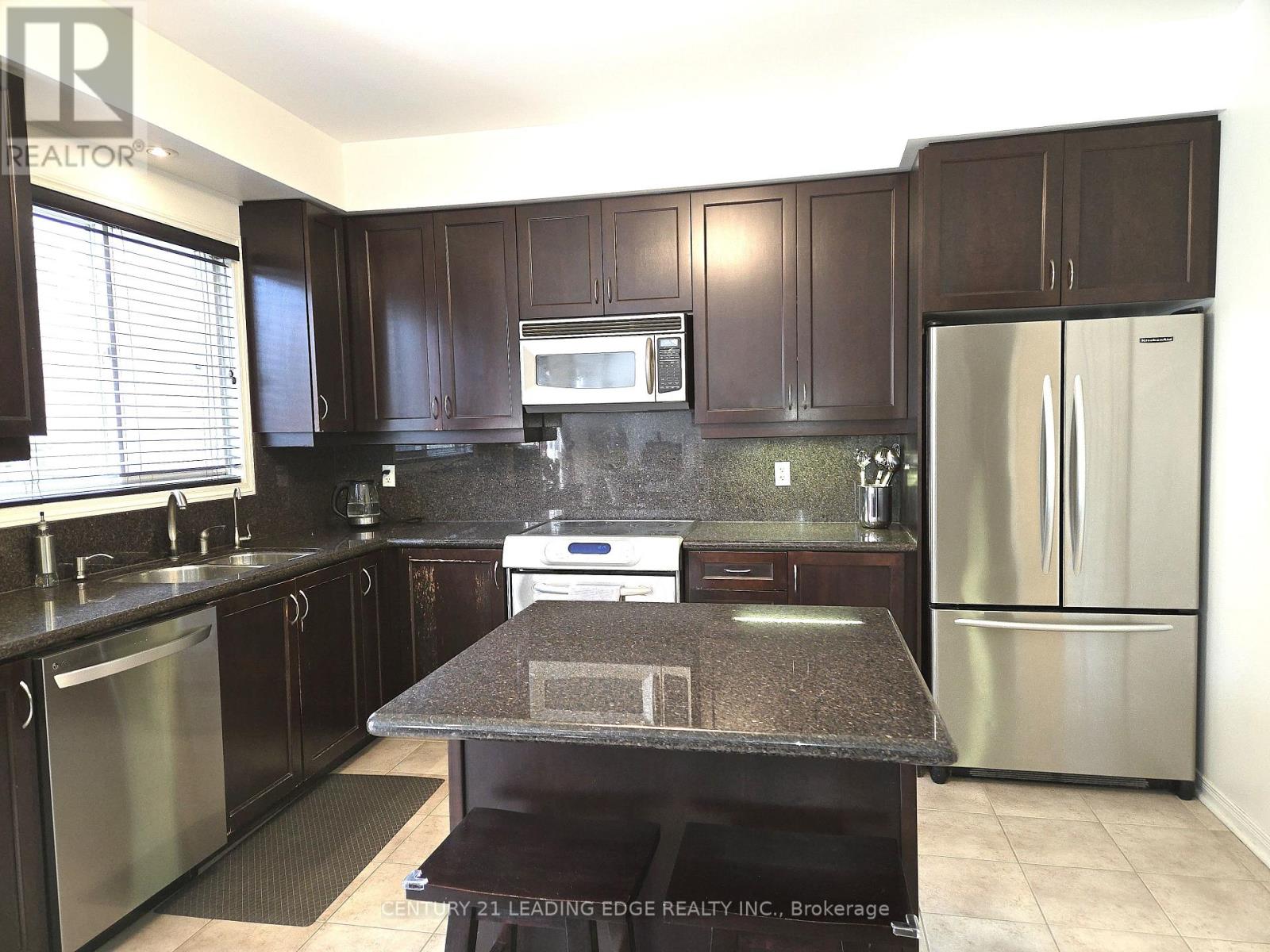 22 Westgate Avenue, Ajax, Ontario  L1Z 1R8 - Photo 8 - E13808006