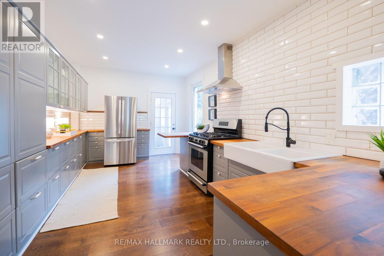 507 Logan Avenue, Toronto, Ontario  M4K 3B2 - Photo 15 - E13808068