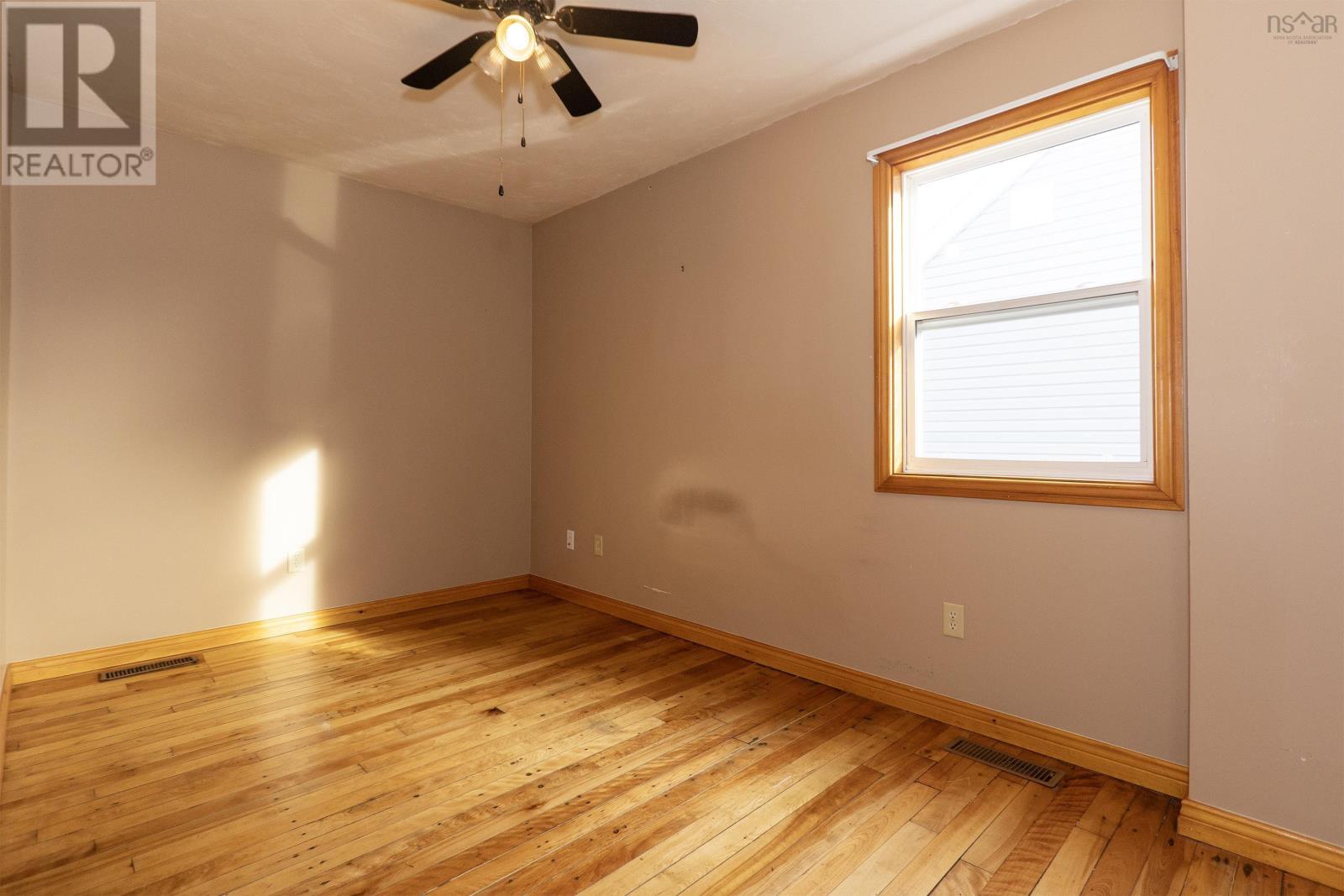 17 East Pleasant Street, Amherst, Nova Scotia  B4H 1M6 - Photo 19 - 202623888