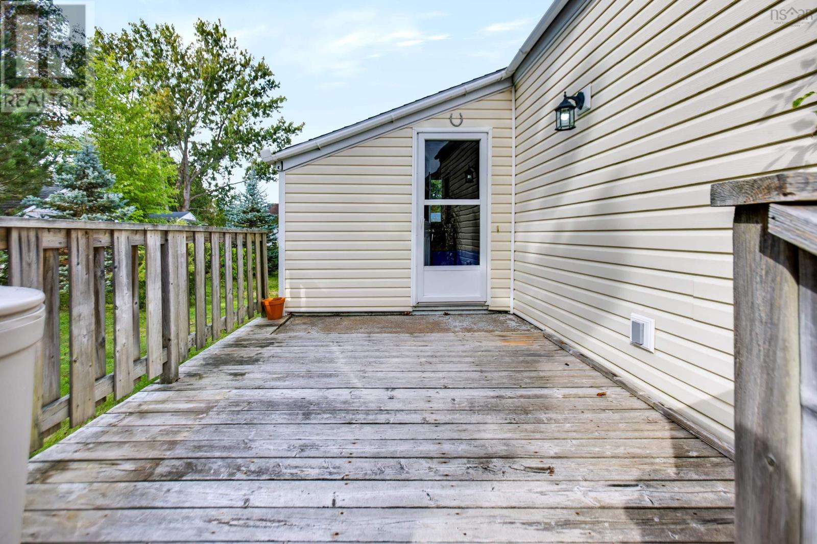 17 East Pleasant Street, Amherst, Nova Scotia  B4H 1M6 - Photo 6 - 202623888