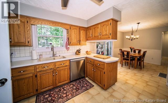 35 Walker Street, Fredericton, New Brunswick  E3A 3E2 - Photo 10 - NB148016