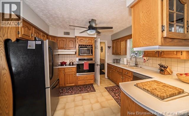 35 Walker Street, Fredericton, New Brunswick  E3A 3E2 - Photo 12 - NB148016