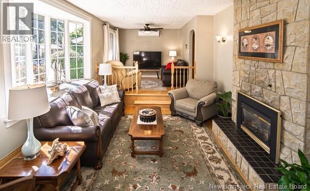 35 Walker Street, Fredericton, New Brunswick  E3A 3E2 - Photo 3 - NB148016