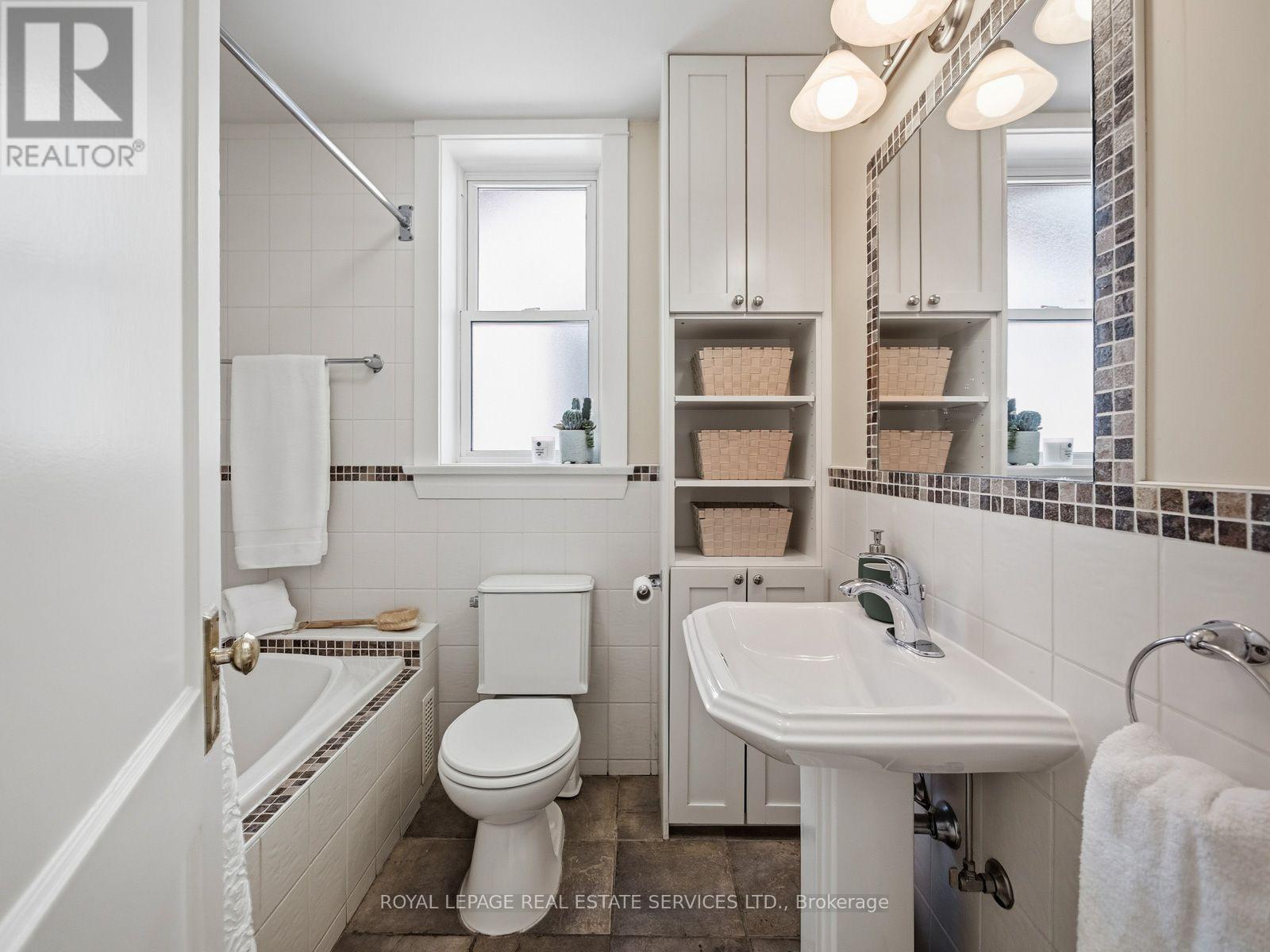 276 Durie Street, Toronto, Ontario  M6S 3G3 - Photo 31 - W13808030