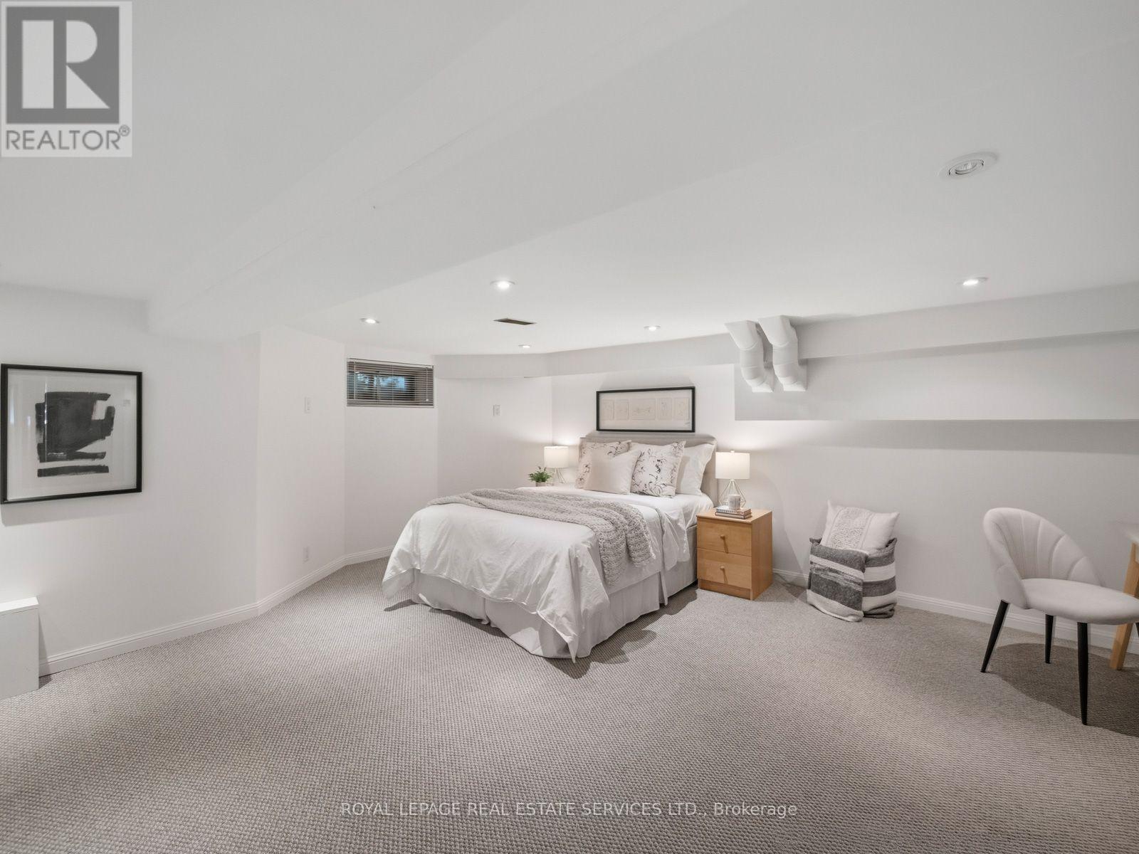 276 Durie Street, Toronto, Ontario  M6S 3G3 - Photo 35 - W13808030