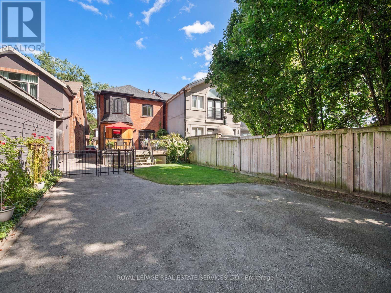 276 Durie Street, Toronto, Ontario  M6S 3G3 - Photo 44 - W13808030
