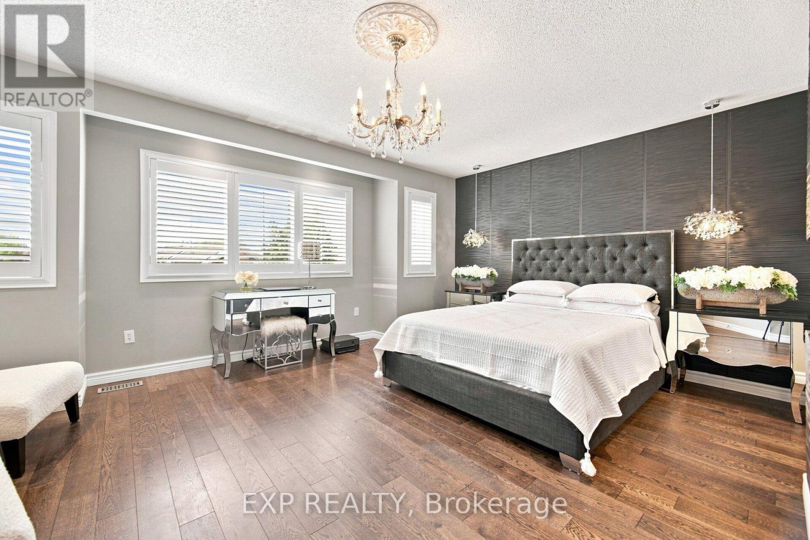 5911 Greensboro Drive, Mississauga, Ontario  L5M 5S4 - Photo 31 - W13808042