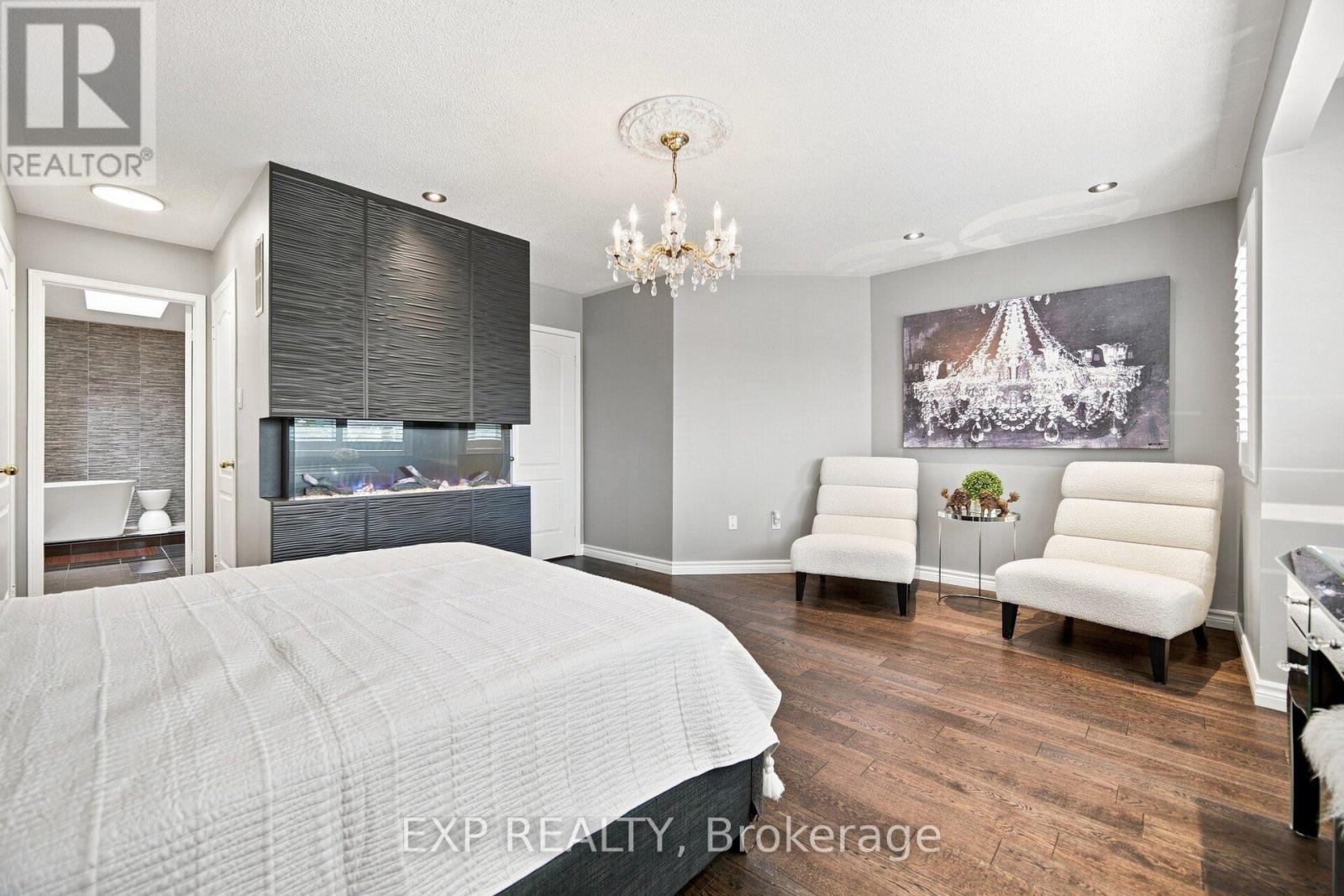 5911 Greensboro Drive, Mississauga, Ontario  L5M 5S4 - Photo 33 - W13808042