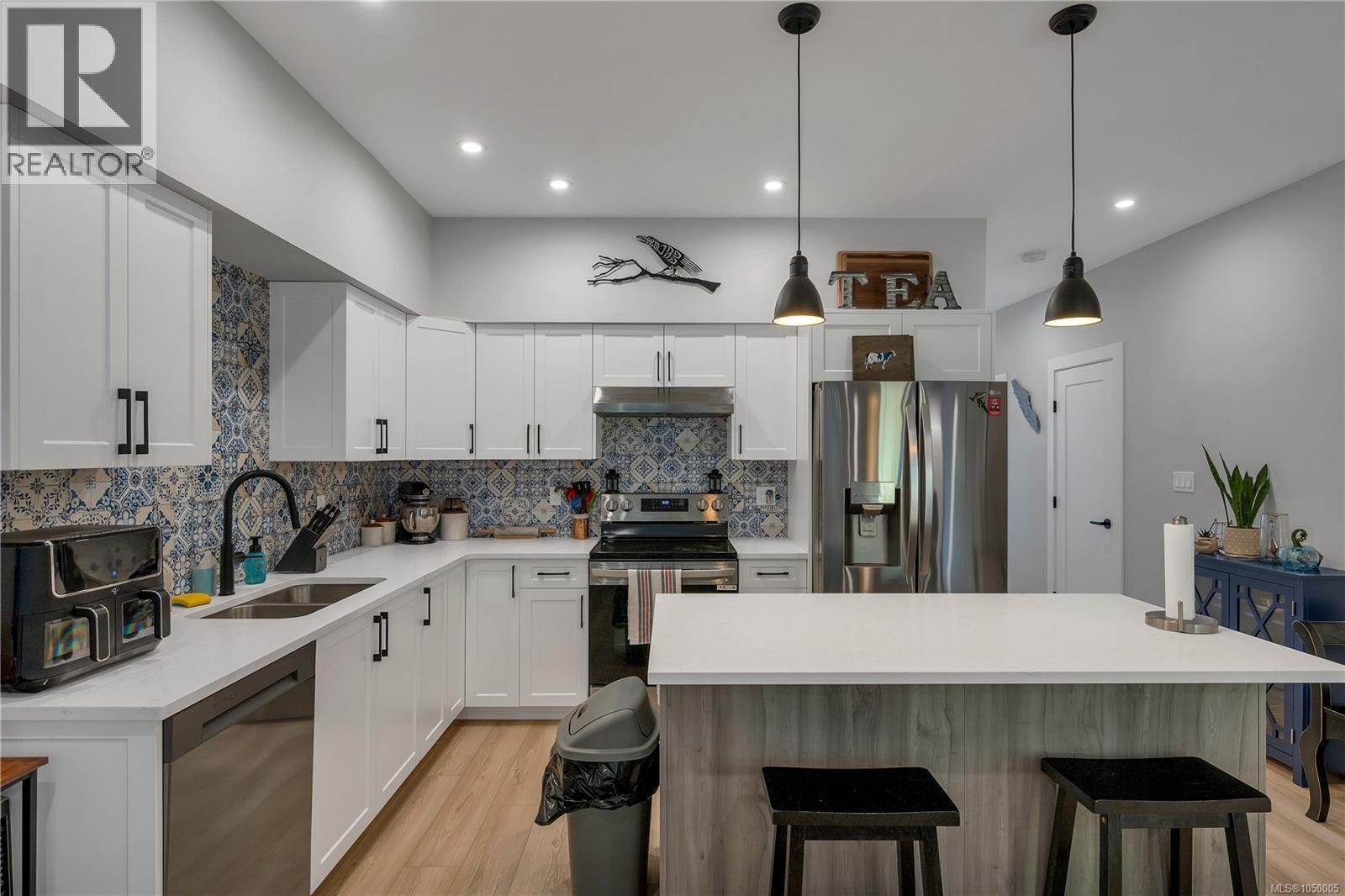5 444 Fisher Rd, Campbell River, British Columbia  V9W 0H8 - Photo 4 - 1050005