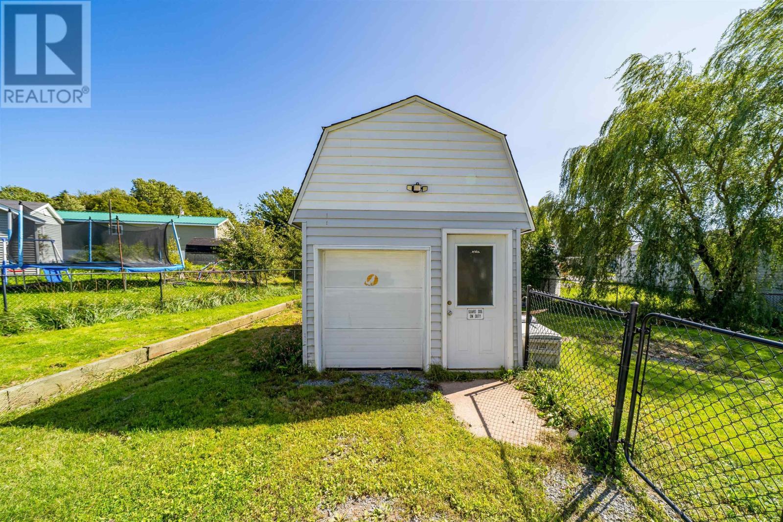 144 Hilltop Drive photo 24
