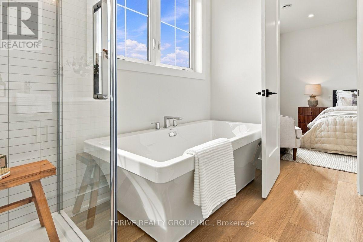 9887 Eric Street, Lambton Shores, Ontario  N0M 2N0 - Photo 22 - X13808188