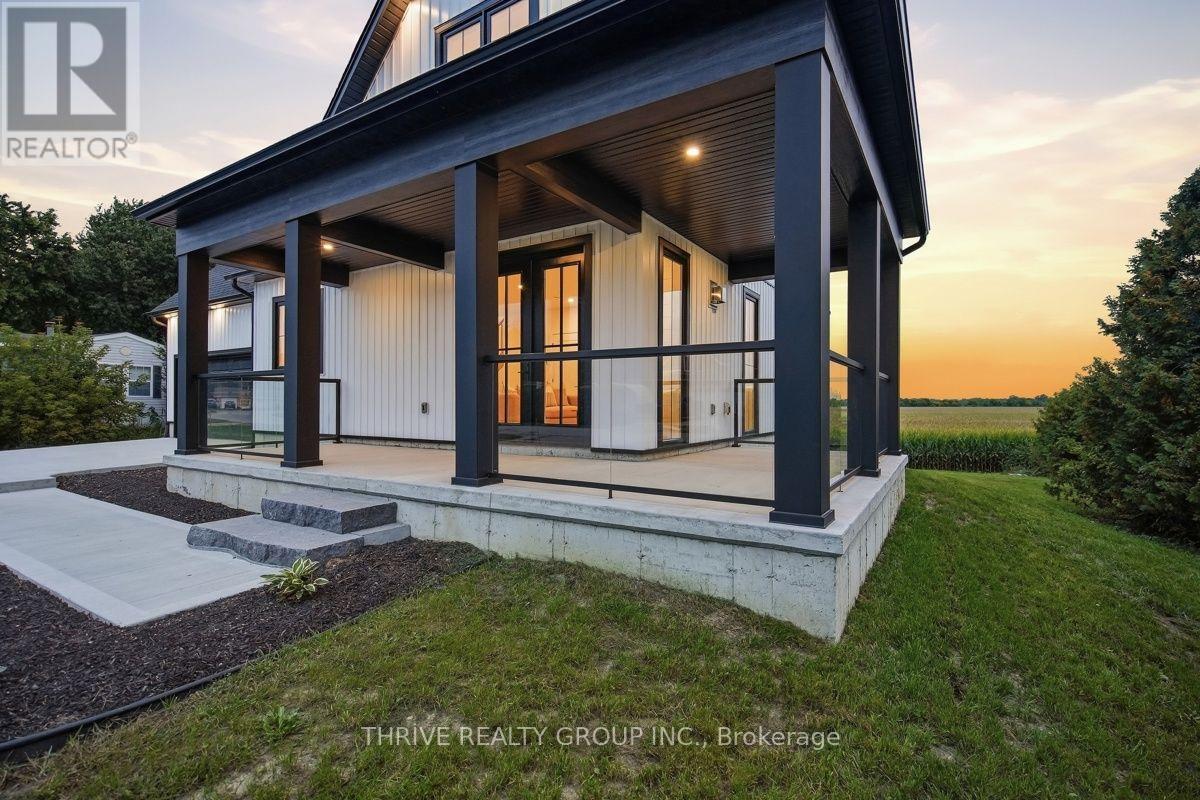 9887 Eric Street, Lambton Shores, Ontario  N0M 2N0 - Photo 4 - X13808188