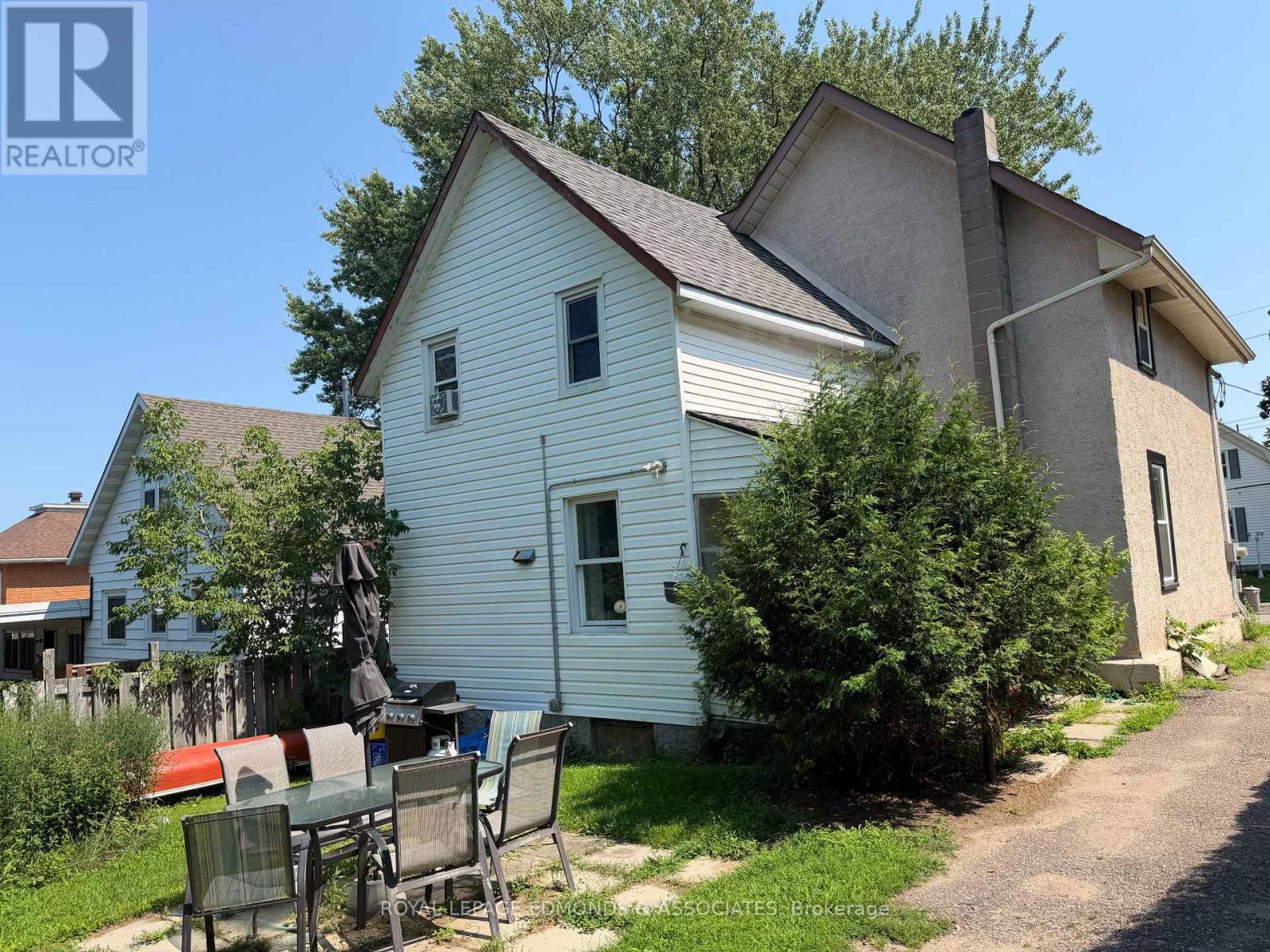 346 Trafalgar Road, Pembroke, Ontario K8A 5A9 - Photo 4 - X13808182