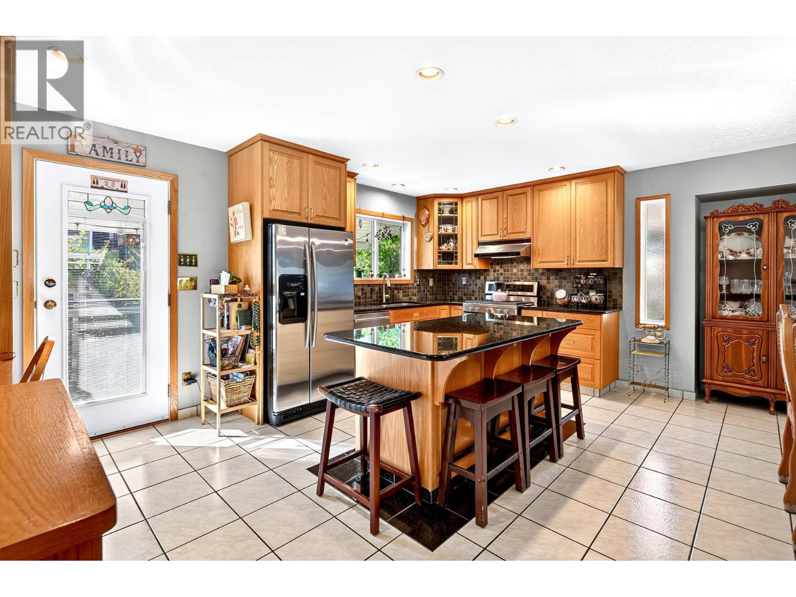 615 Dominion Street, Kamloops, British Columbia  V2C 2X6 - Photo 69 - 10401356