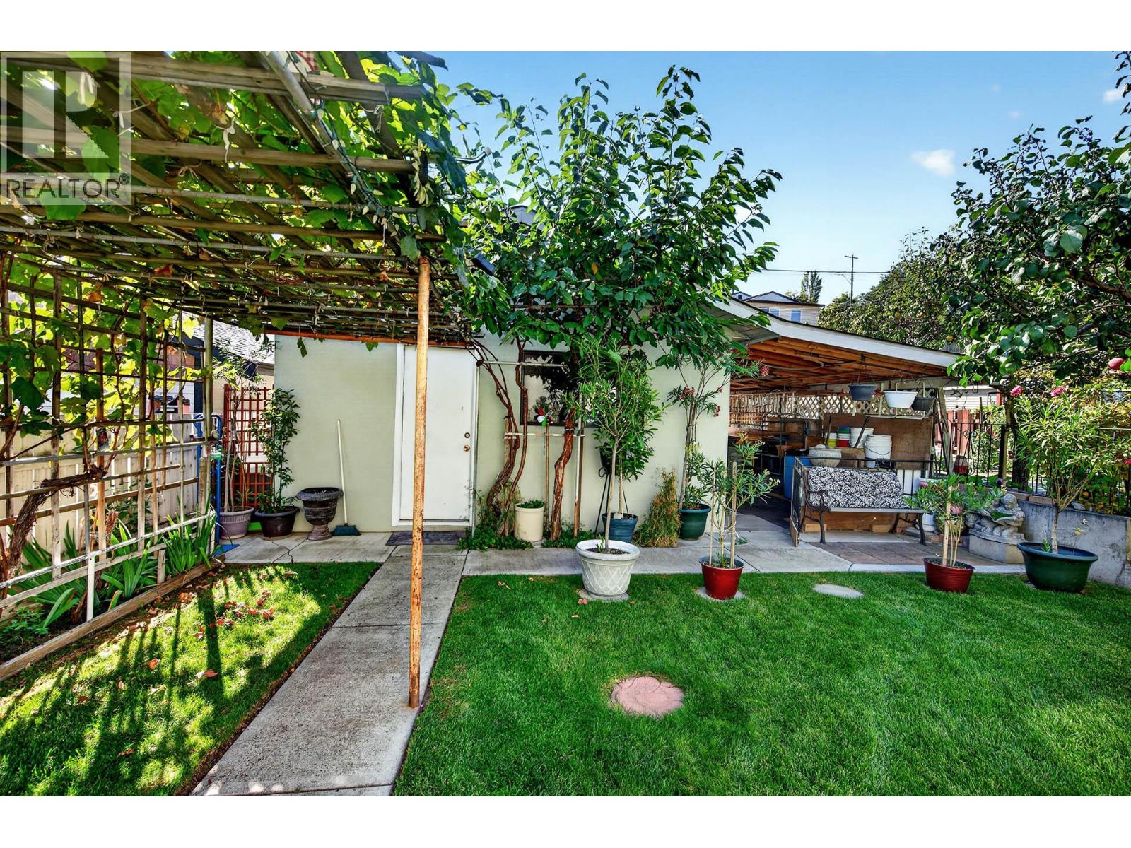 615 Dominion Street, Kamloops, British Columbia  V2C 2X6 - Photo 62 - 10401356