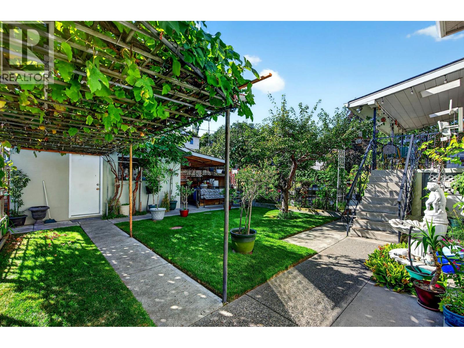 615 Dominion Street, Kamloops, British Columbia  V2C 2X6 - Photo 47 - 10401356