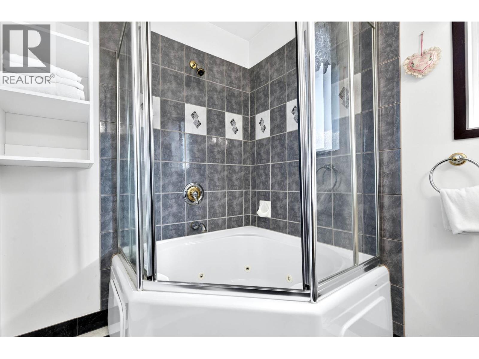 615 Dominion Street, Kamloops, British Columbia  V2C 2X6 - Photo 8 - 10401356