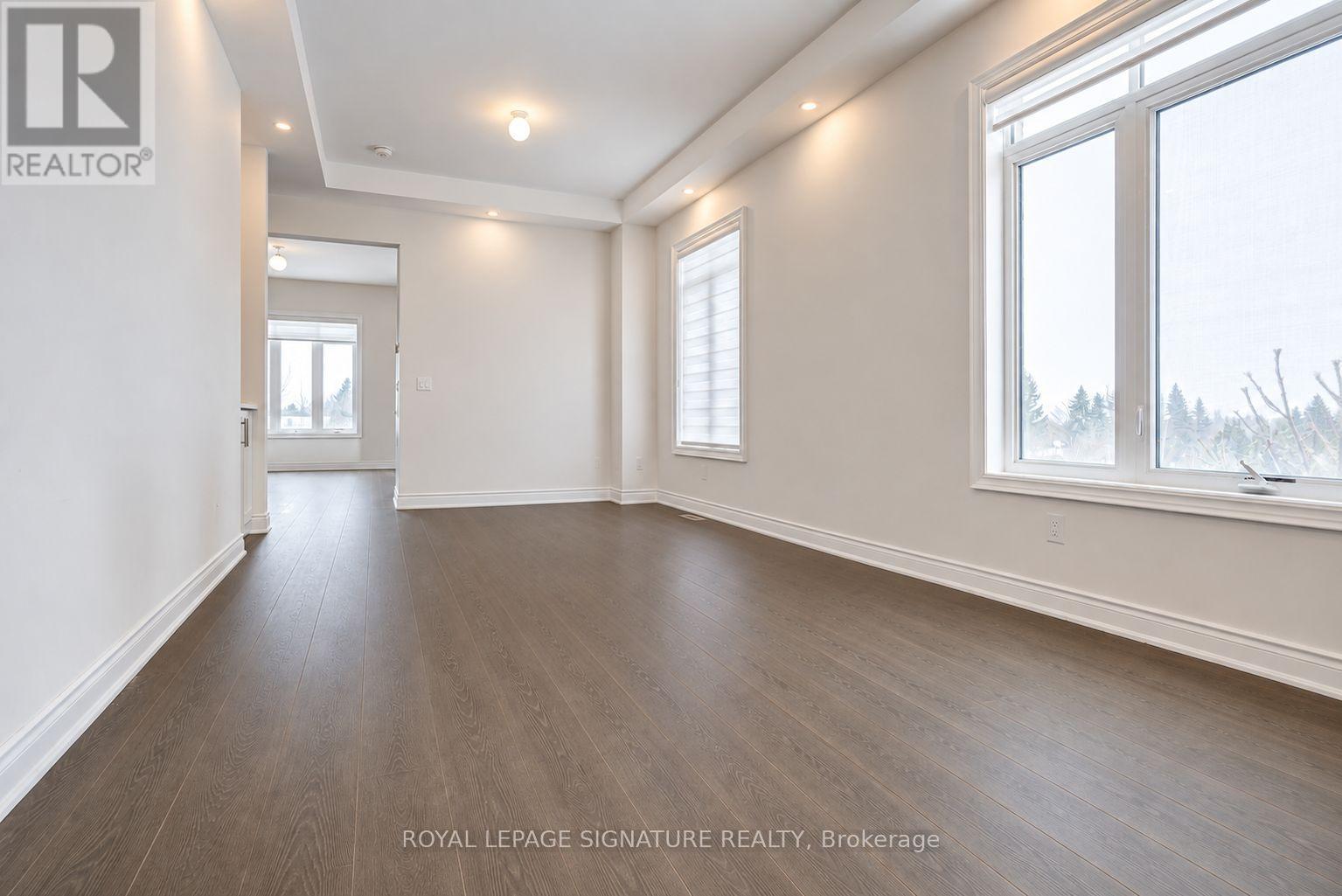 71 Maple Fields Circle, Aurora, Ontario L4G 3X6 - Photo 4 - N13800284