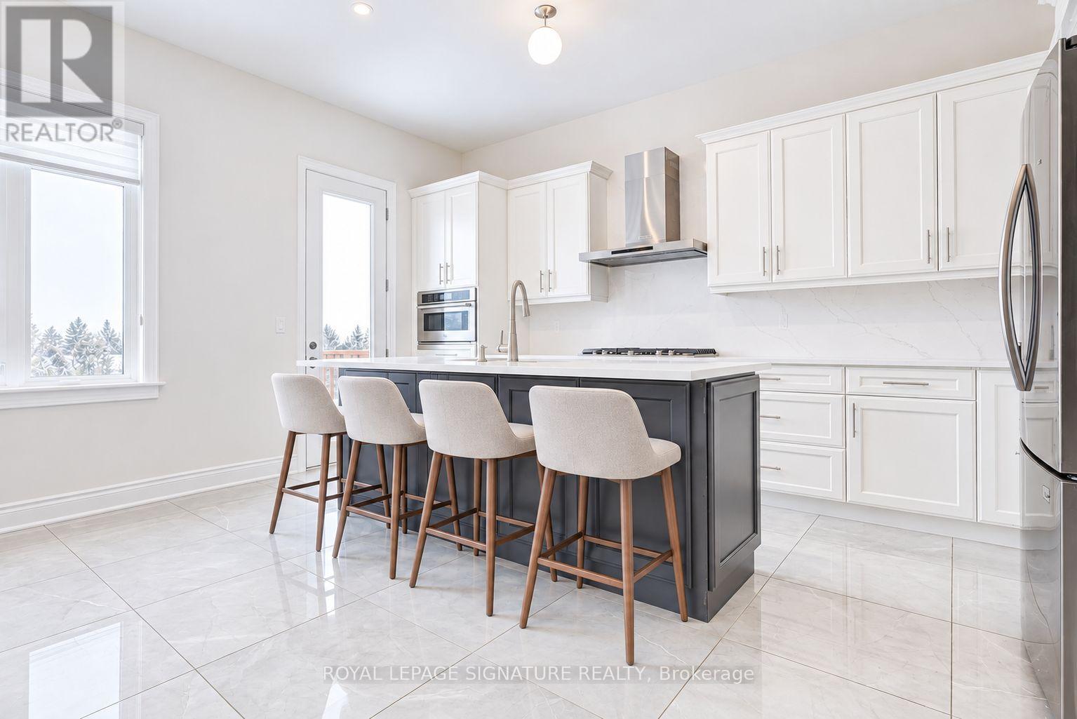 71 Maple Fields Circle, Aurora, Ontario L4G 3X6 - Photo 6 - N13800284