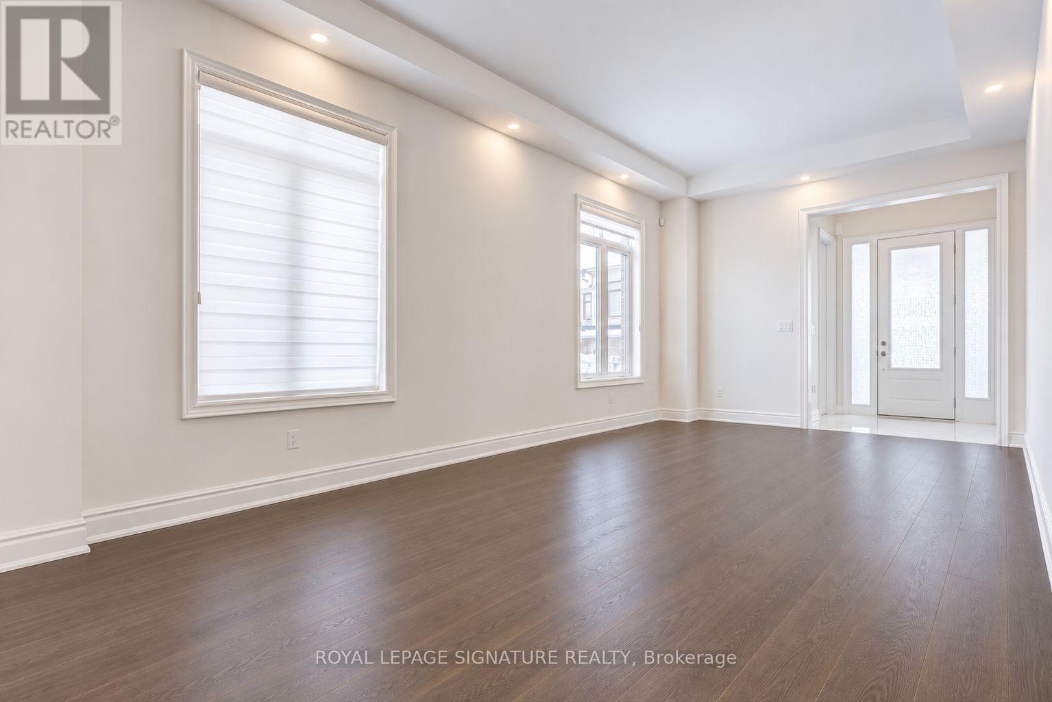71 Maple Fields Circle, Aurora, Ontario L4G 3X6 - Photo 5 - N13800284