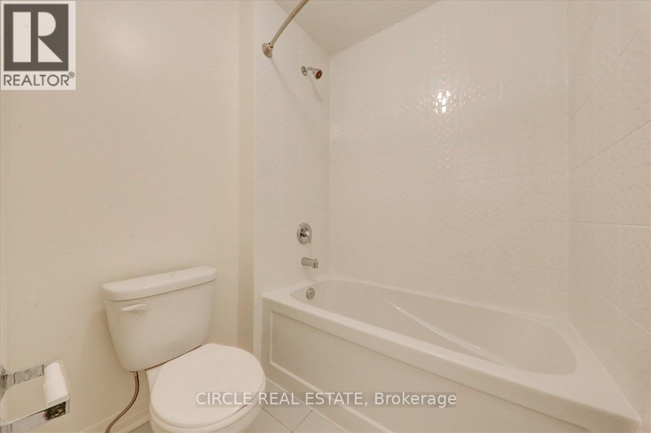 14 CLIPPER LANE photo 32