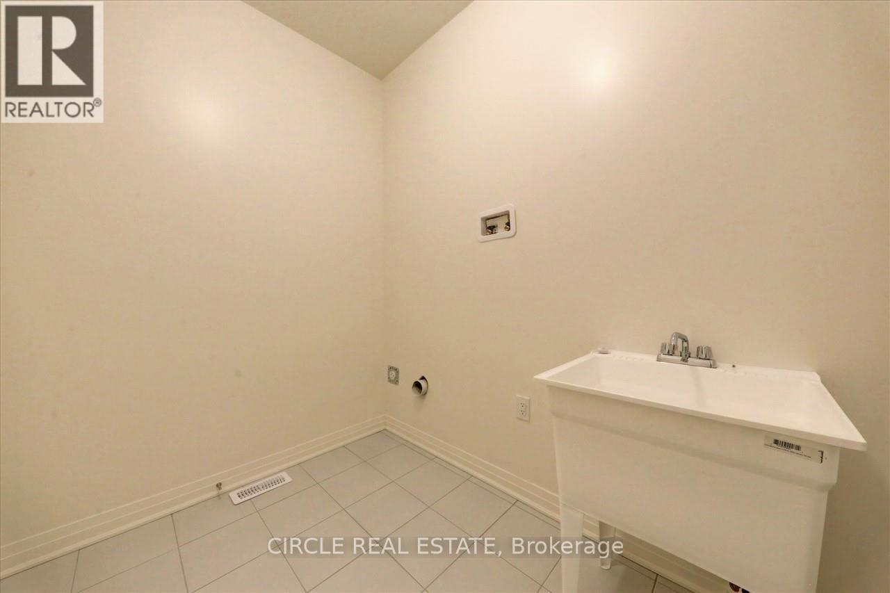 14 CLIPPER LANE photo 40