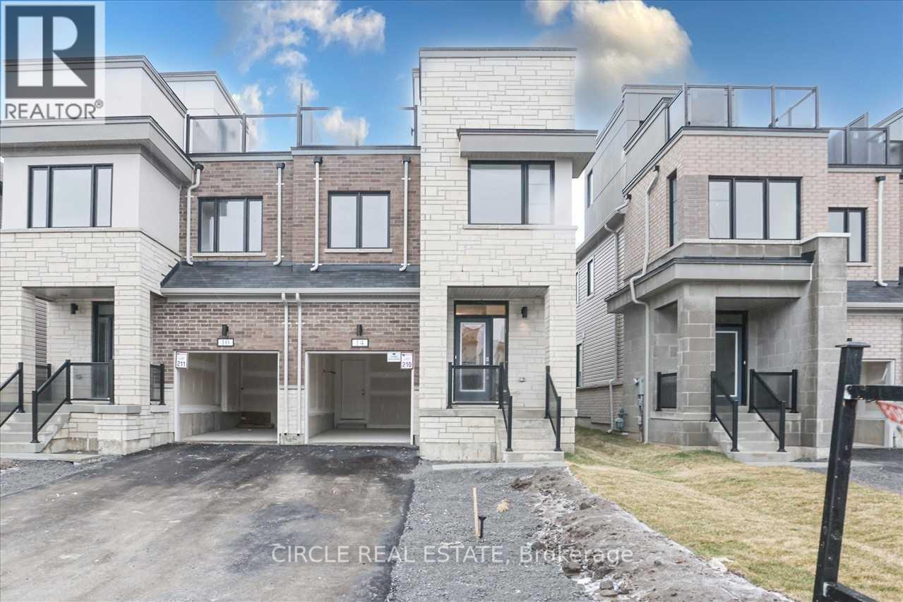 14 CLIPPER LANE photo 1