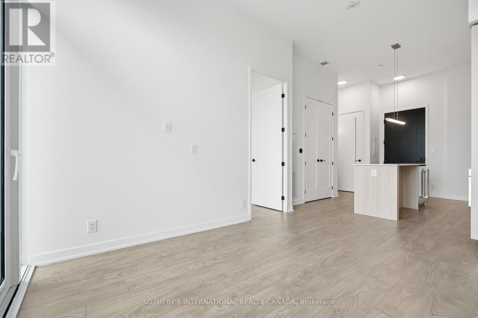 Ph01 - 88 Bathurst Street, Toronto, Ontario  M5V 0W8 - Photo 12 - C13808186