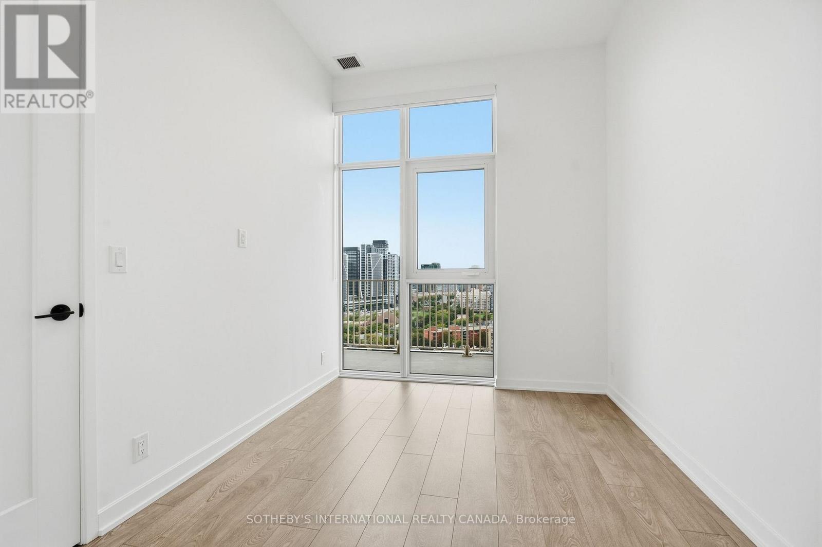 Ph01 - 88 Bathurst Street, Toronto, Ontario  M5V 0W8 - Photo 14 - C13808186