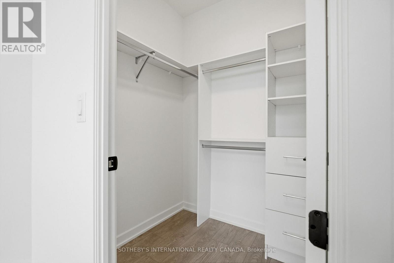 Ph01 - 88 Bathurst Street, Toronto, Ontario  M5V 0W8 - Photo 17 - C13808186