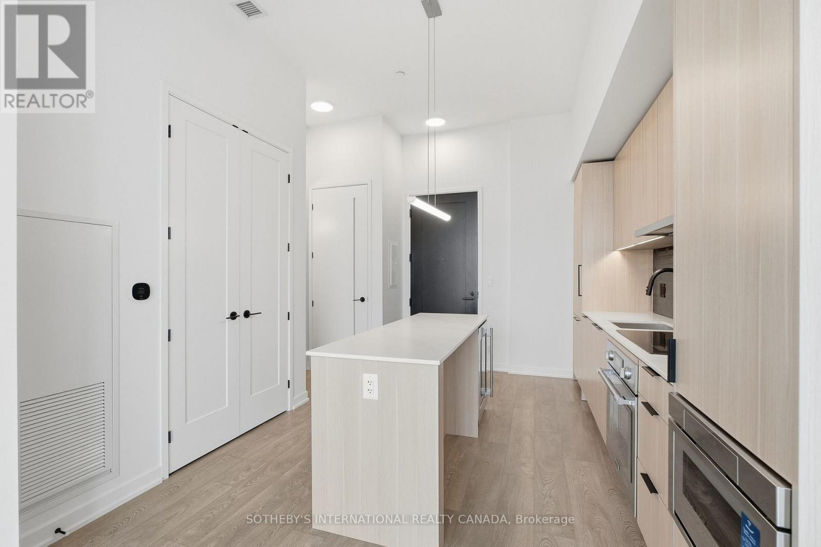 Ph01 - 88 Bathurst Street, Toronto, Ontario  M5V 0W8 - Photo 4 - C13808186