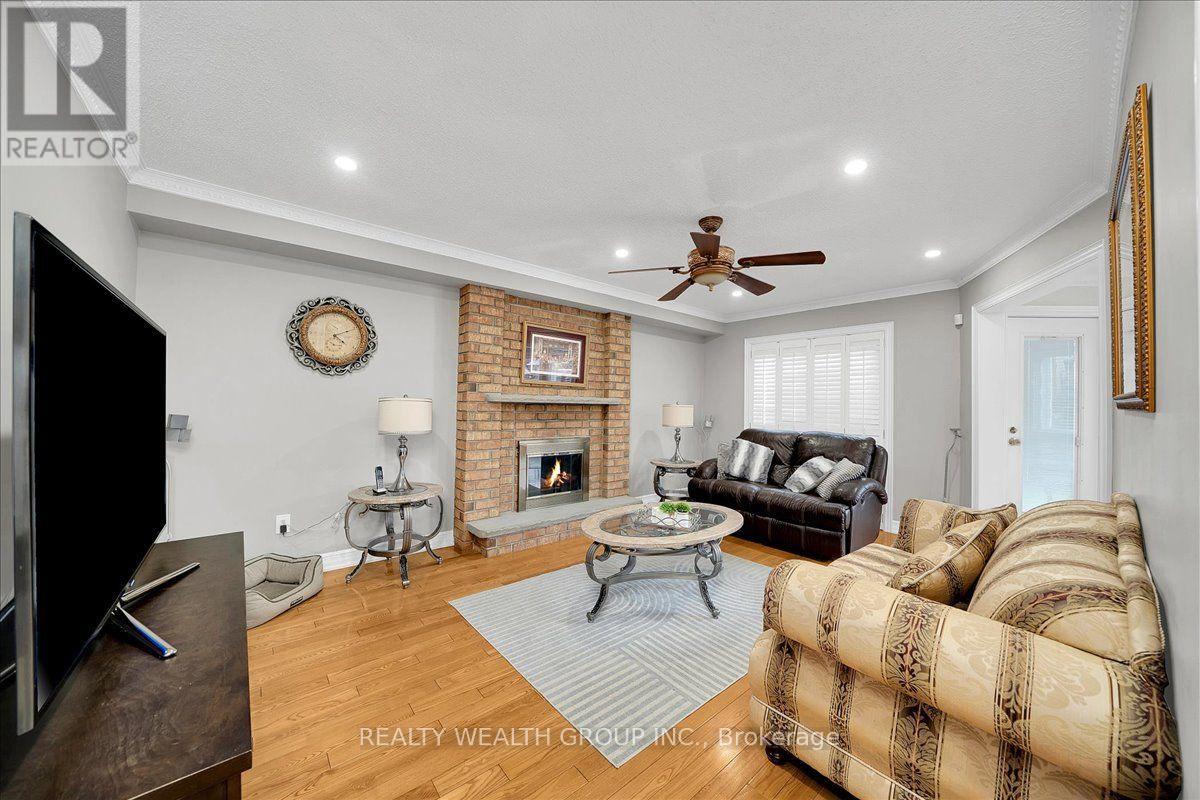 1576 Saugeen Drive, Pickering, Ontario  L1V 6K8 - Photo 13 - E13808166