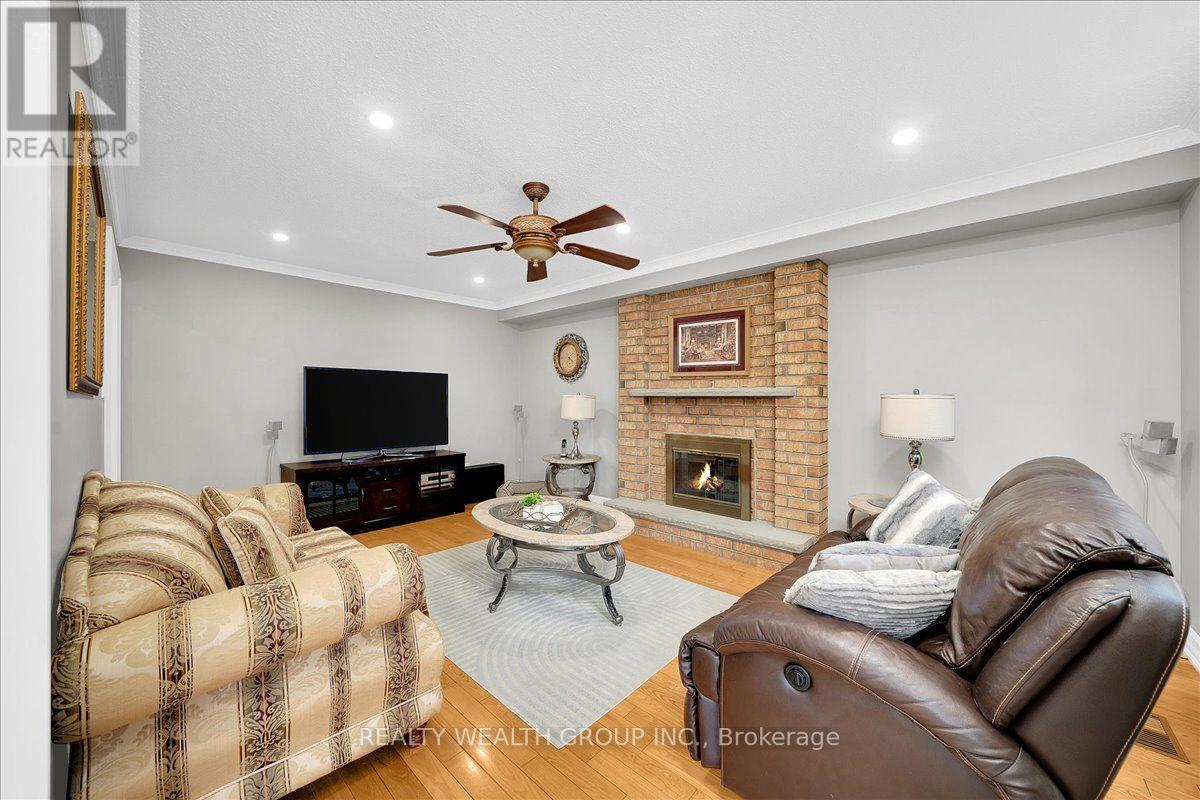 1576 Saugeen Drive, Pickering, Ontario  L1V 6K8 - Photo 14 - E13808166