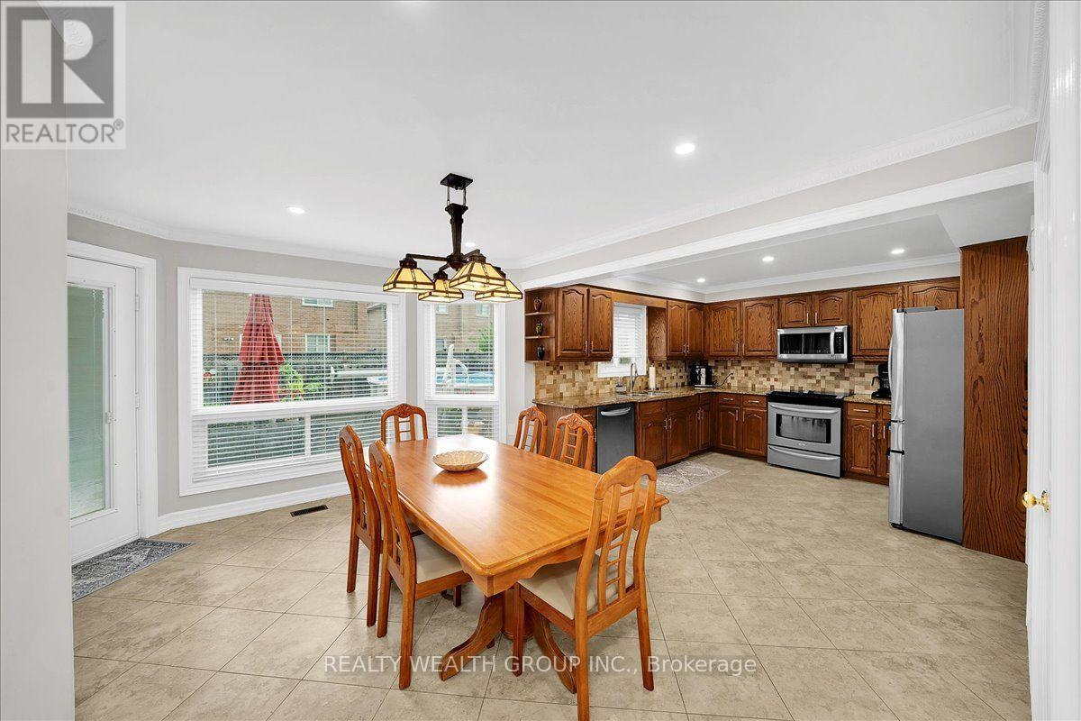 1576 Saugeen Drive, Pickering, Ontario  L1V 6K8 - Photo 18 - E13808166