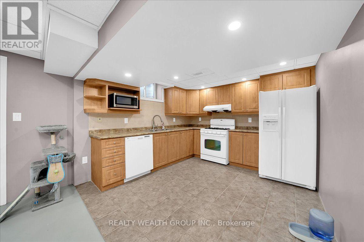 1576 Saugeen Drive, Pickering, Ontario  L1V 6K8 - Photo 29 - E13808166