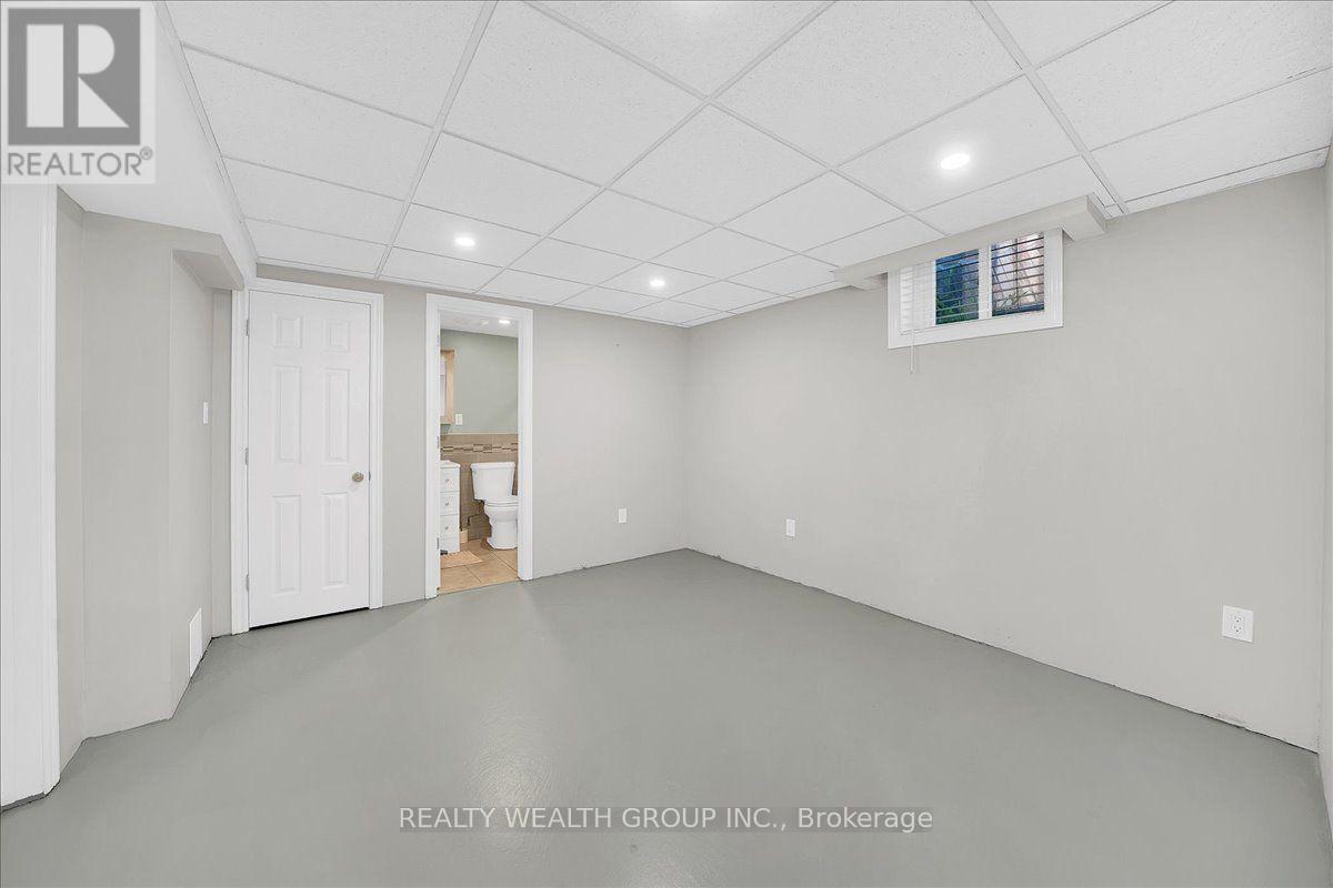 1576 Saugeen Drive, Pickering, Ontario  L1V 6K8 - Photo 31 - E13808166