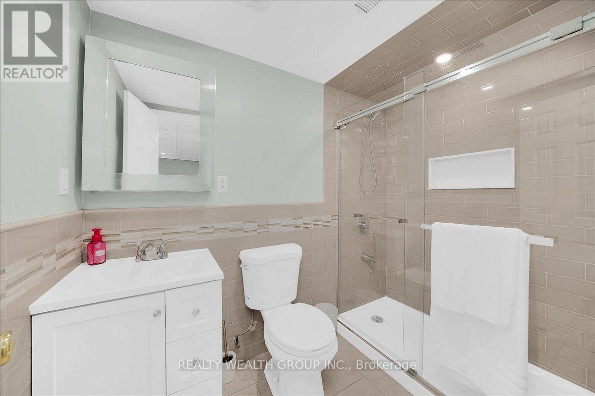 1576 Saugeen Drive, Pickering, Ontario  L1V 6K8 - Photo 32 - E13808166