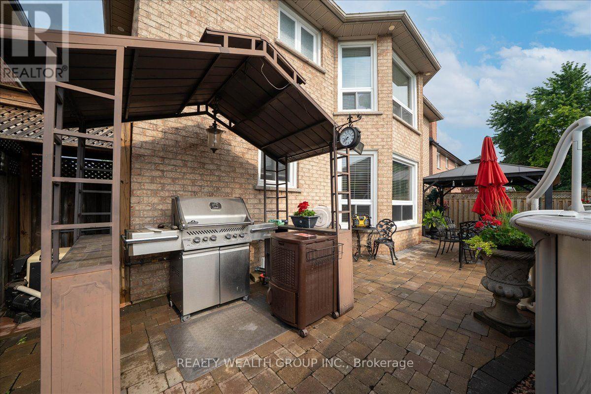 1576 Saugeen Drive, Pickering, Ontario  L1V 6K8 - Photo 39 - E13808166