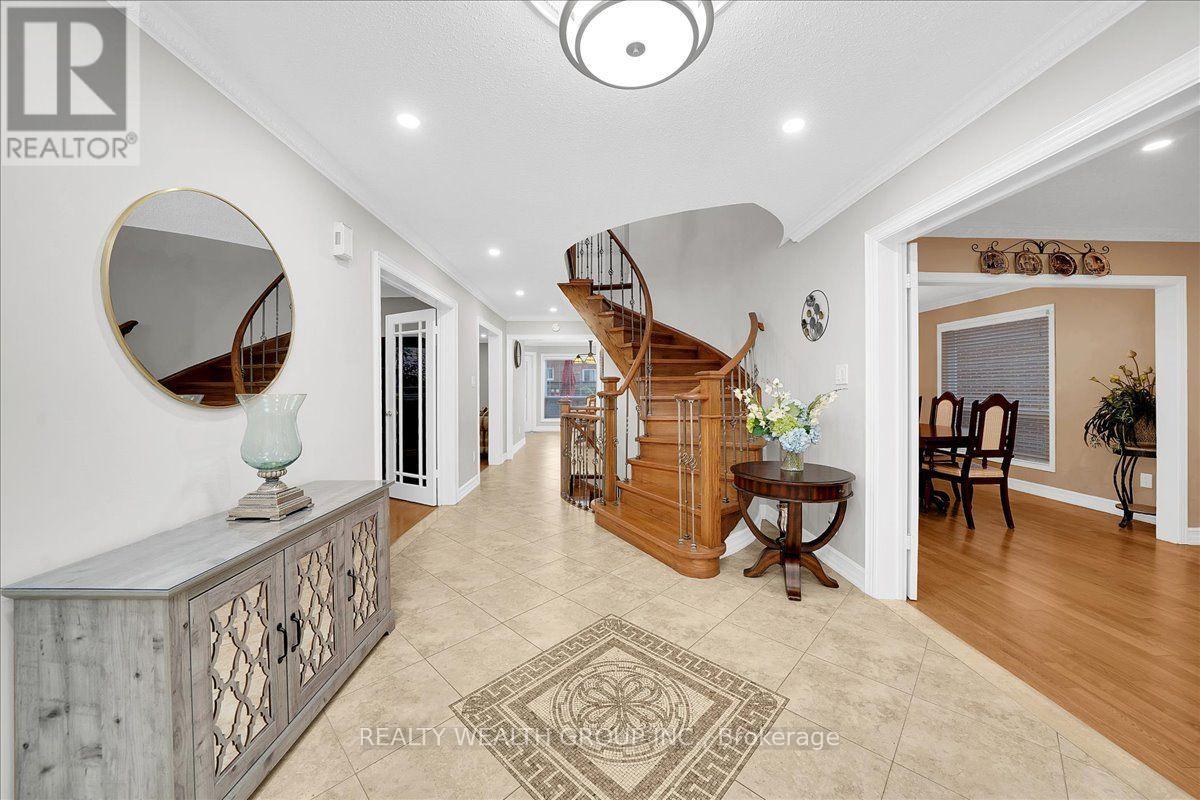 1576 Saugeen Drive, Pickering, Ontario  L1V 6K8 - Photo 5 - E13808166