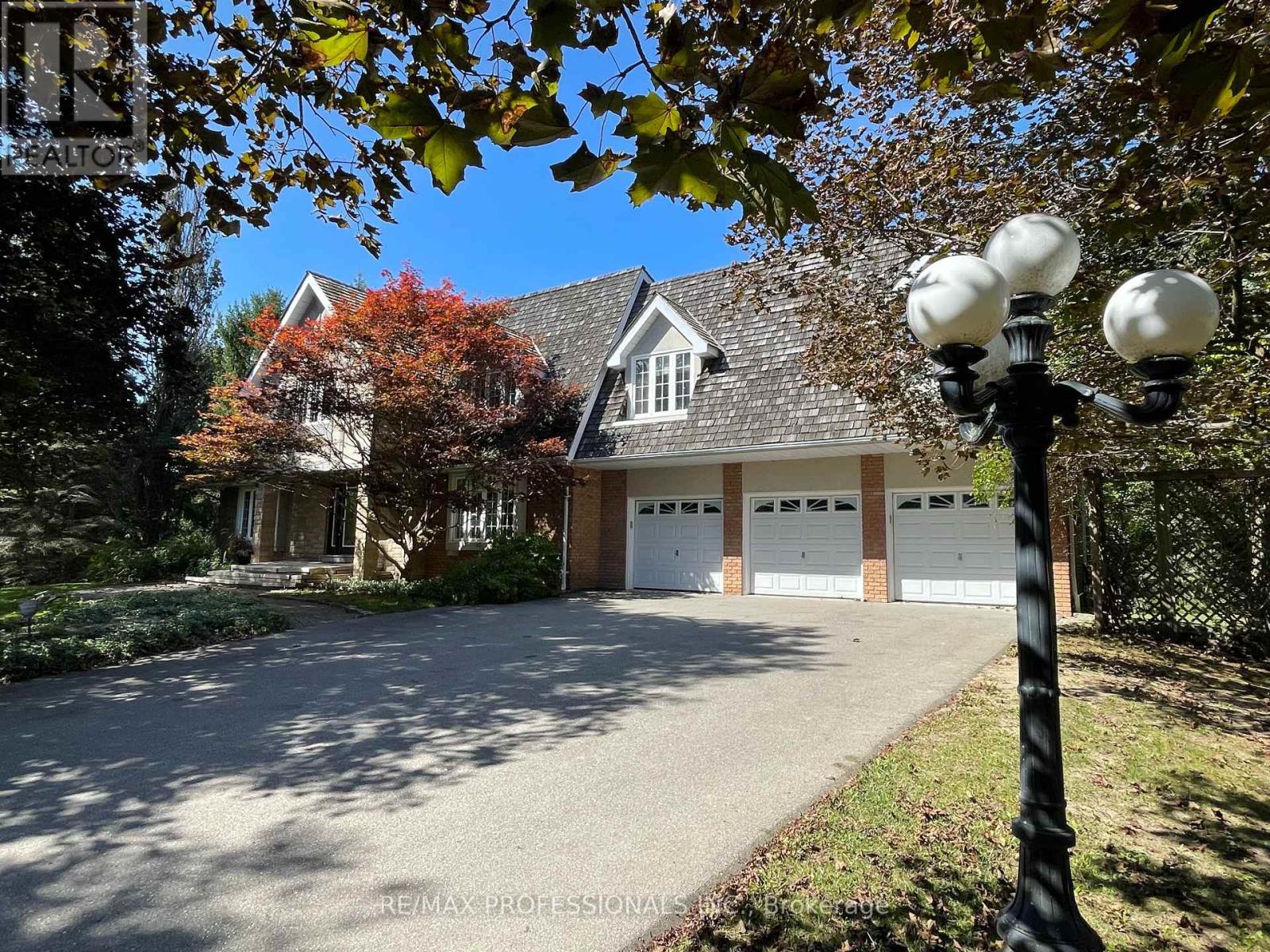 60 KINGSCROSS DRIVE, King, Ontario