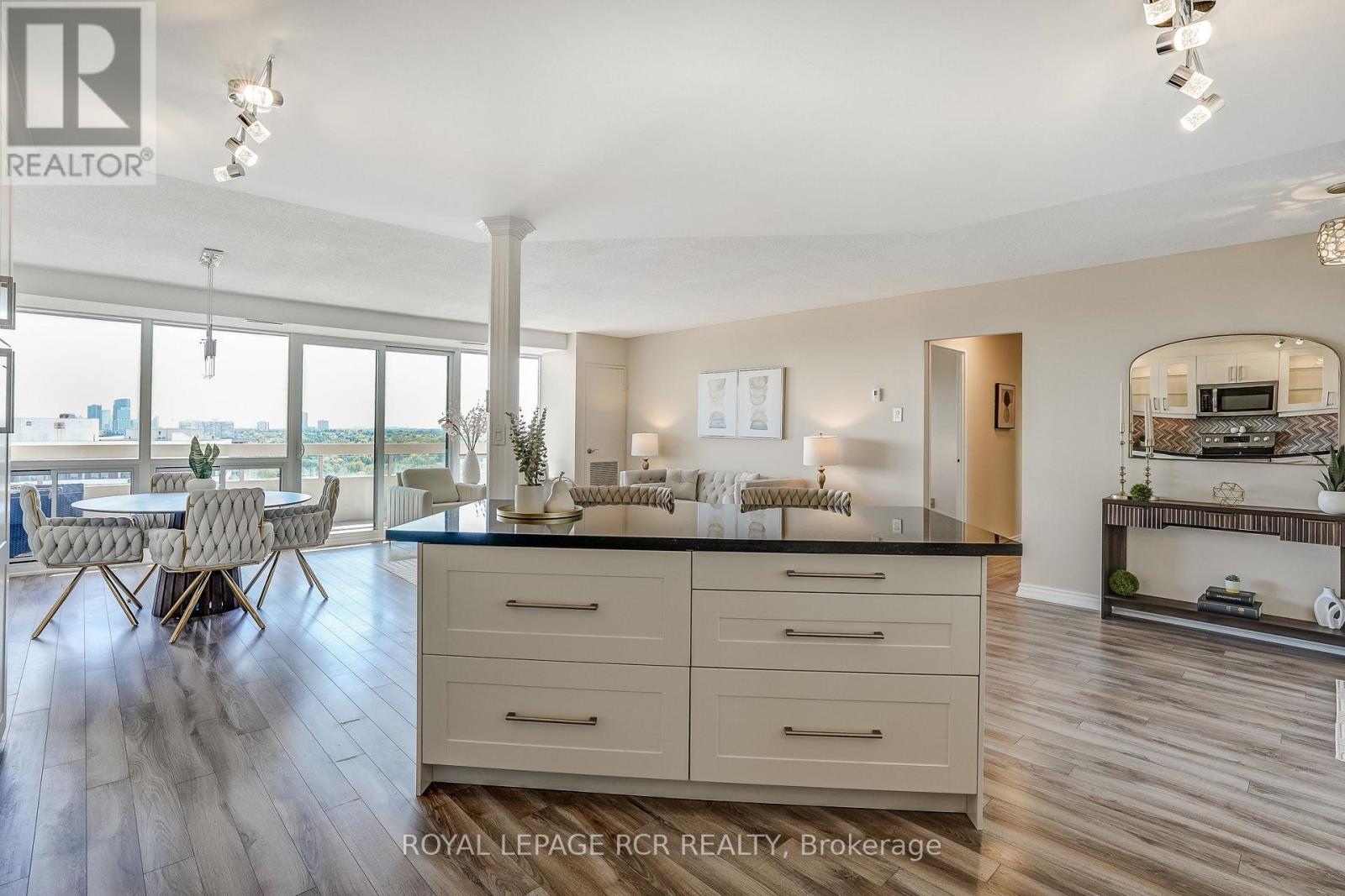 1612 - 8111 Yonge Street, Markham, Ontario  L3T 4V9 - Photo 12 - N13808156