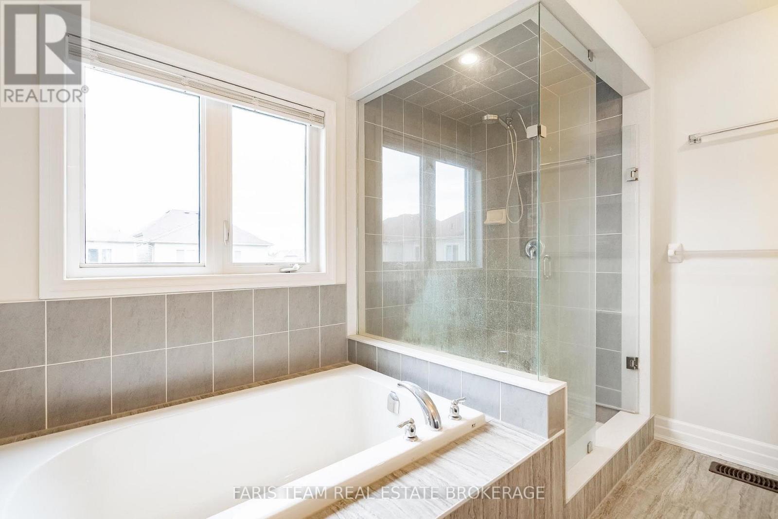 3 Hutton Crescent, Essa, Ontario L0M 1B6 - Photo 20 - N13808176